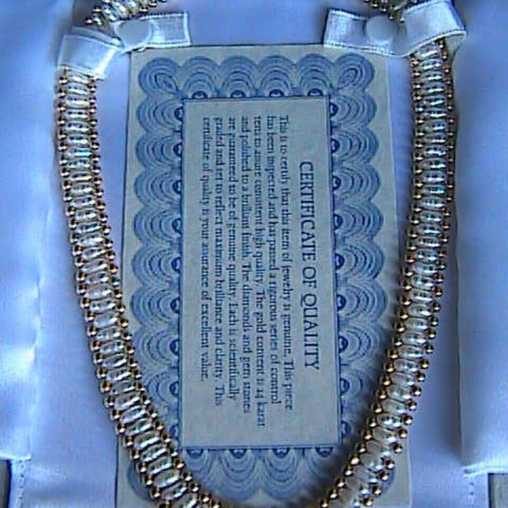 14k Yellow Gold Pearl Necklace